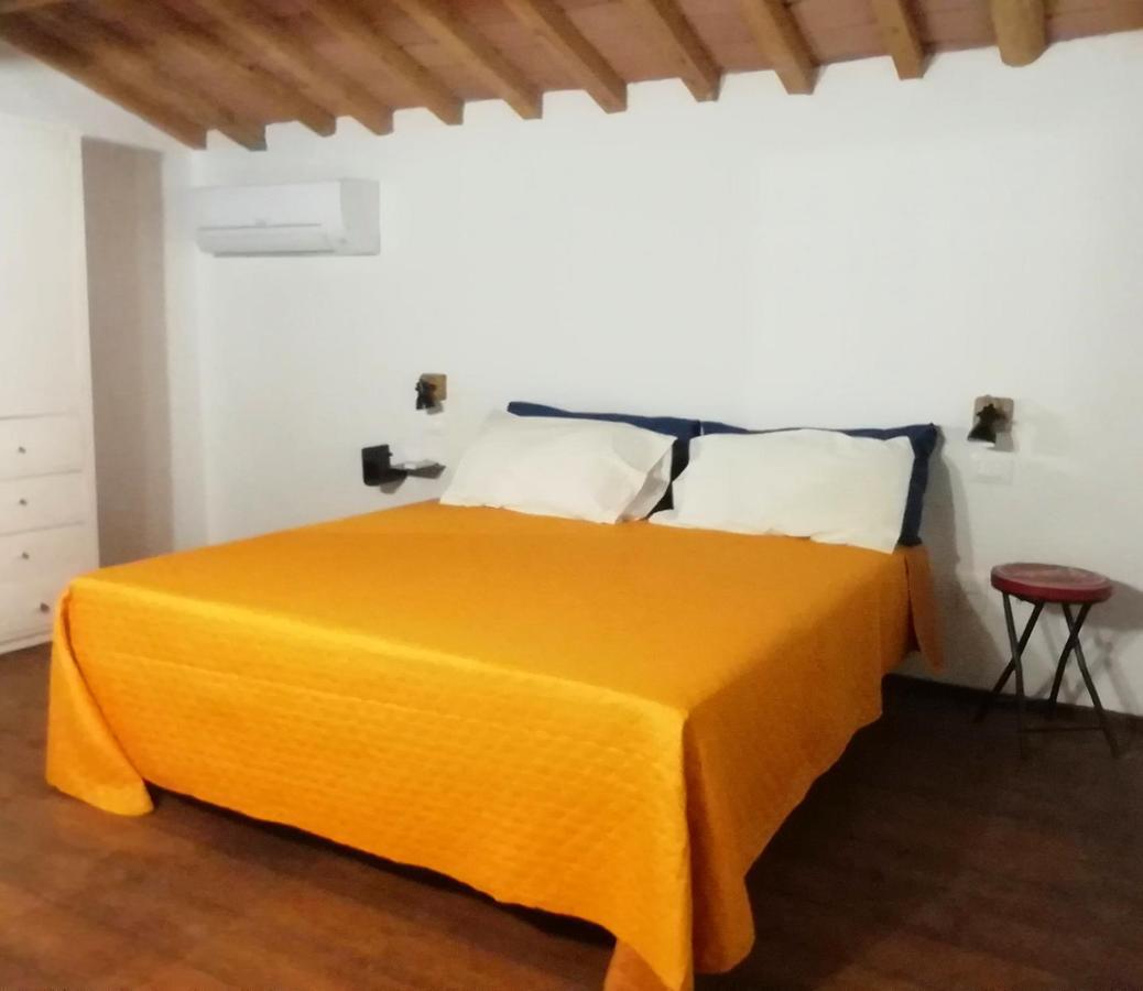 Agriturismo Fattoria Le Caprine Gambassi Terme Luaran gambar